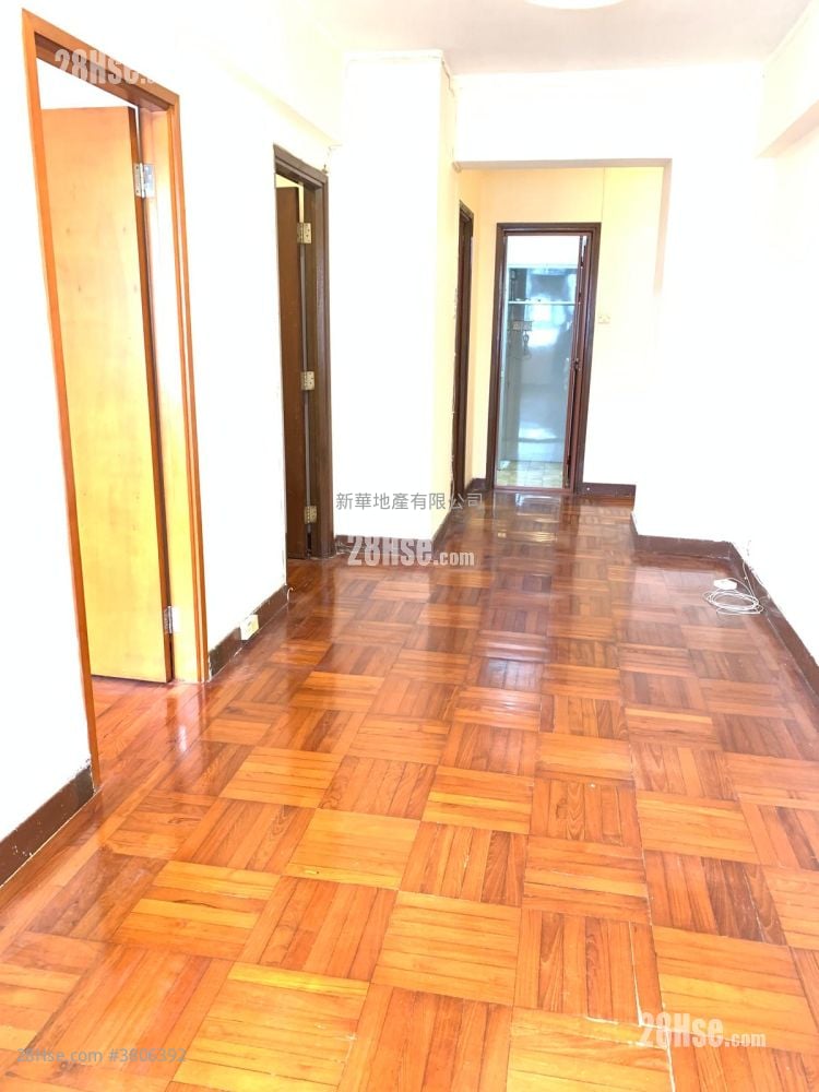 英皇大楼 售盘 2 房 , 1 浴室 496 平方尺