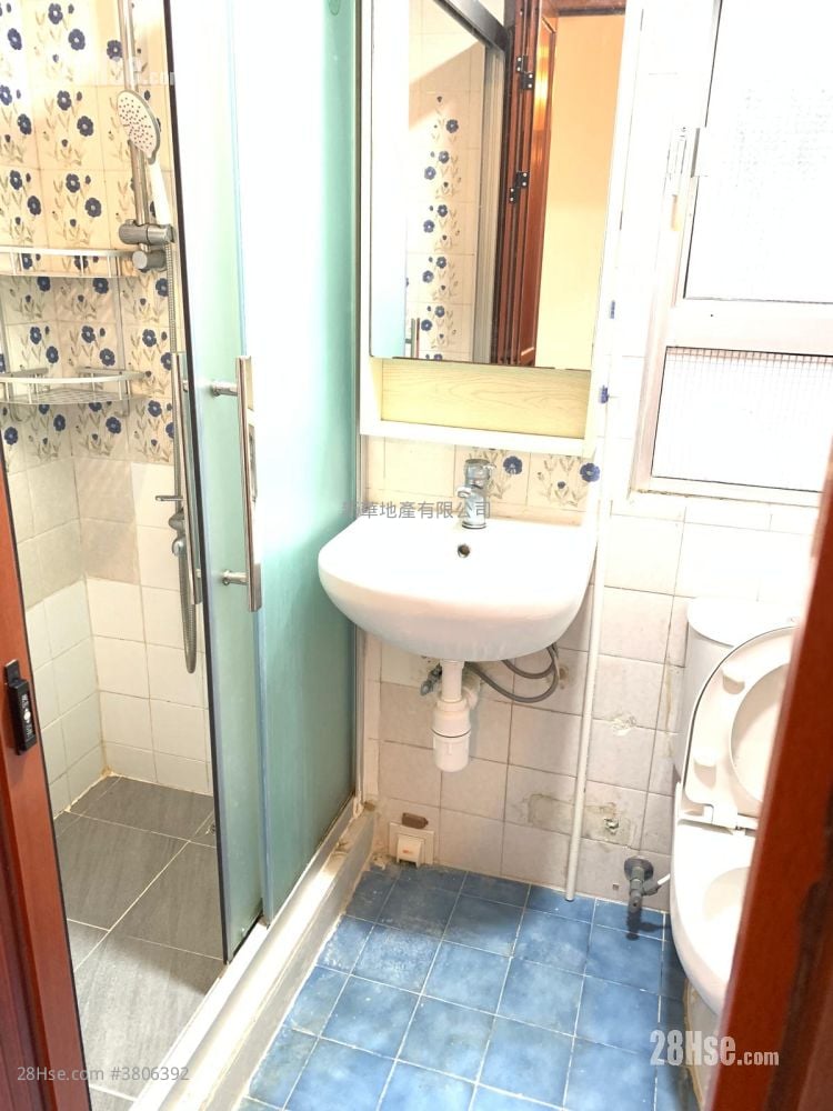 英皇大楼 售盘 2 房 , 1 浴室 496 平方尺