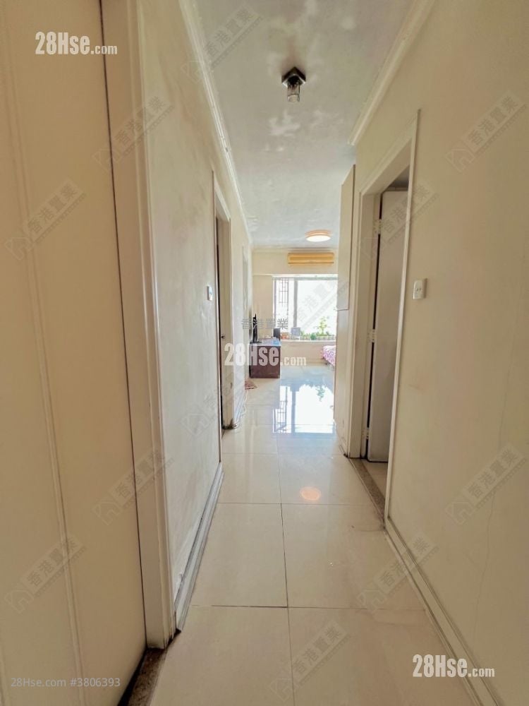 Hampton Place Sell 2 Bedrooms , 1 Bathroom 431 ft²