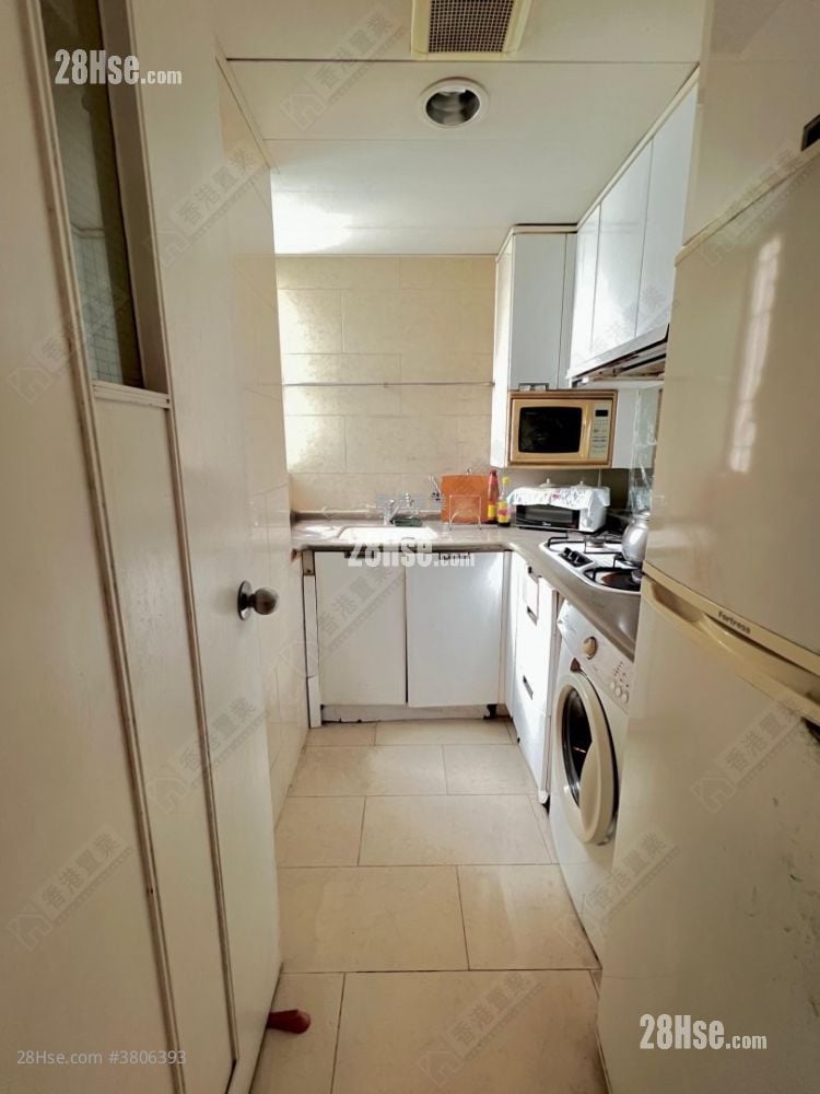 Hampton Place Sell 2 Bedrooms , 1 Bathroom 431 ft²