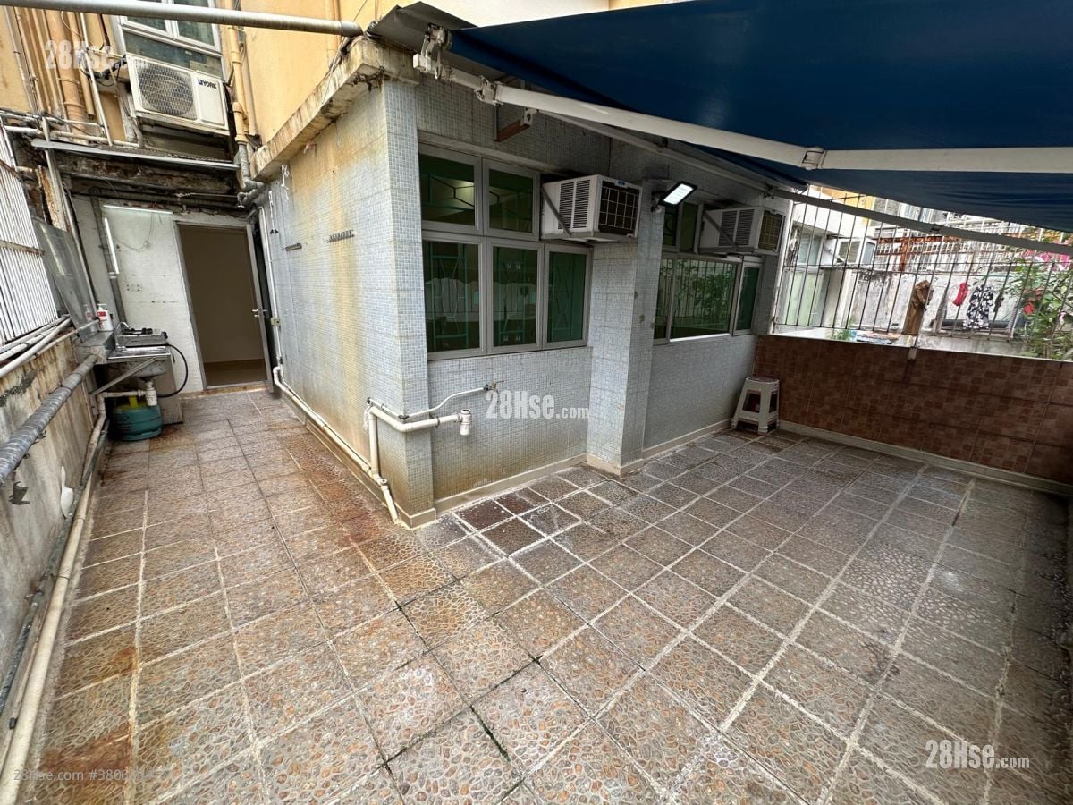 Apartment Rental 2 Bedrooms , 1 Bathroom 320 ft²