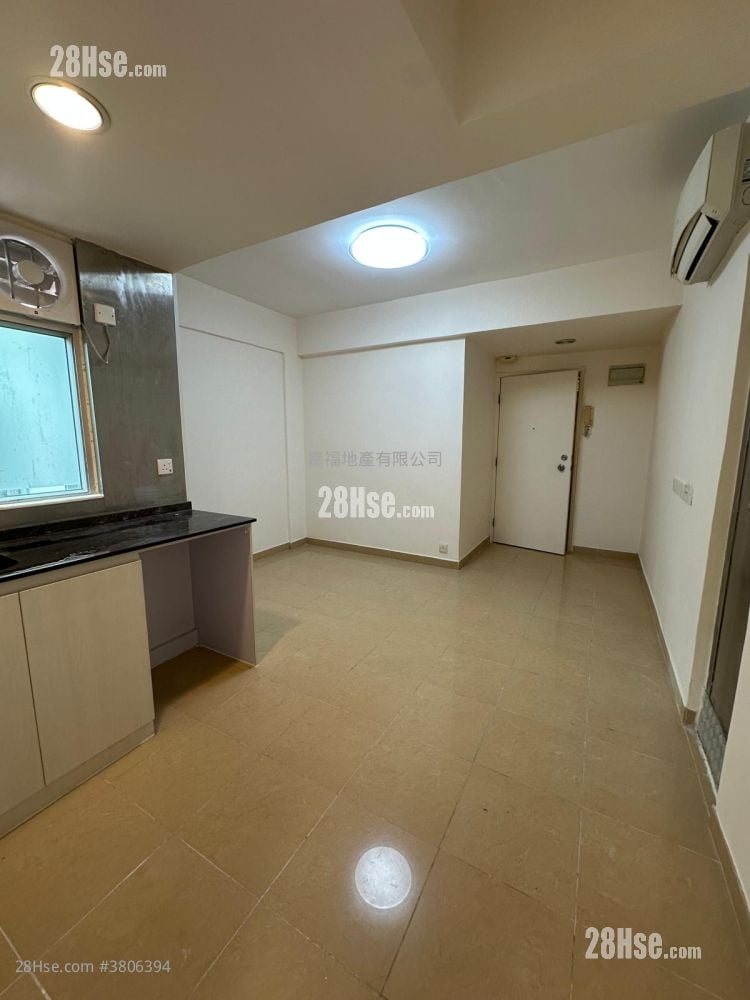 Apartment Rental 2 Bedrooms , 1 Bathroom 320 ft²