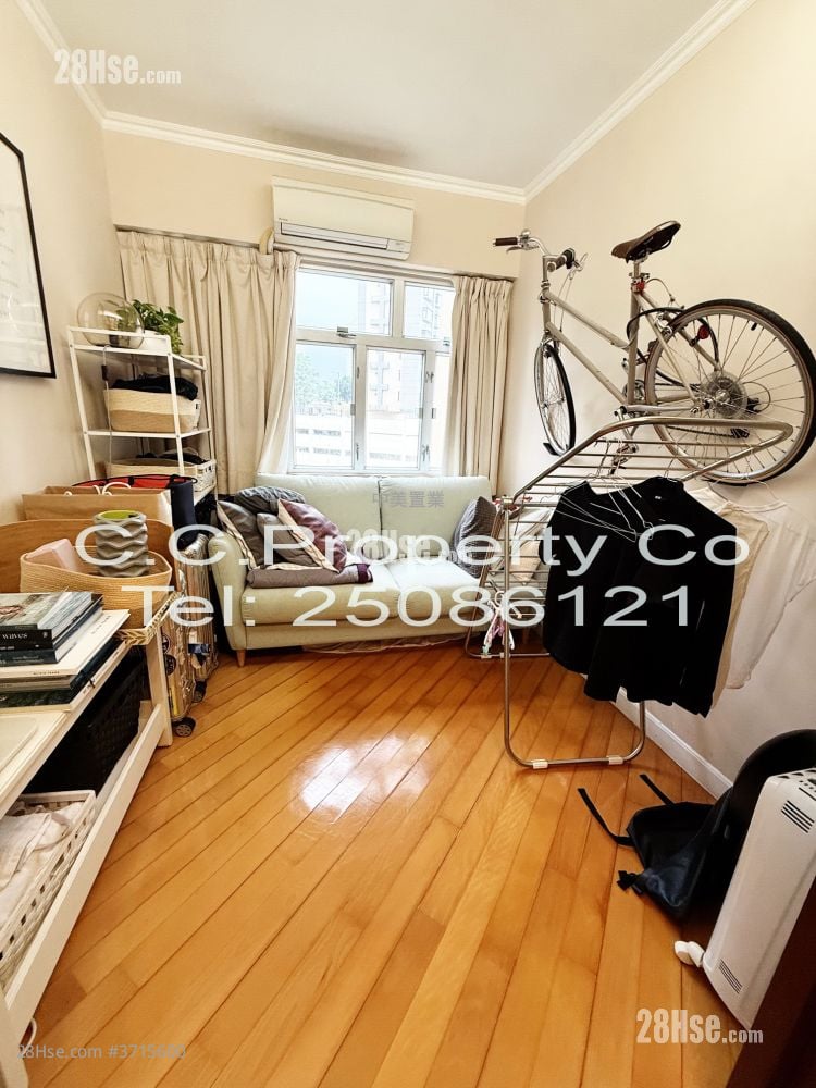 Winway Court Sell 3 Bedrooms , 1 Bathroom 719 ft²