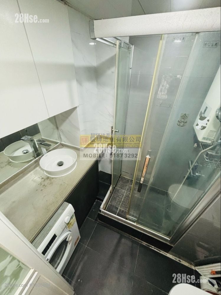 鸿威大厦 售盘 2 房 , 1 浴室 306 平方尺