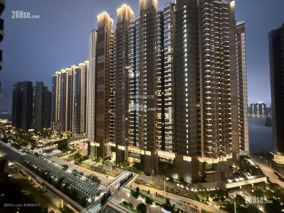 Double Coast 租盤 1 房 , 1 浴室 319 平方呎