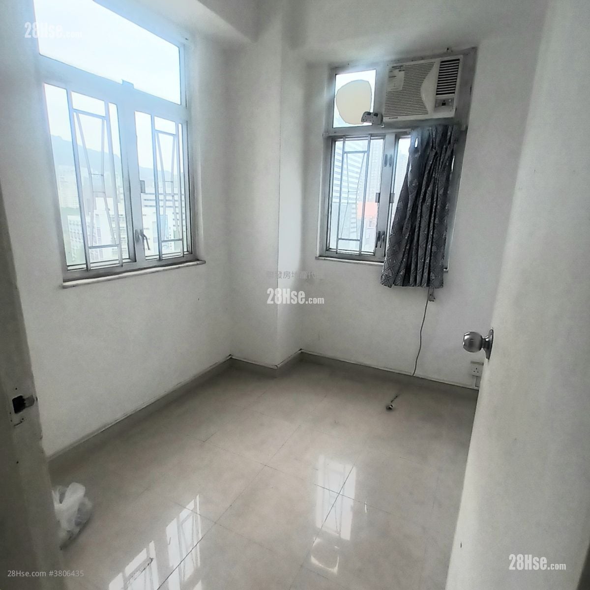 屯门花园 售盘 2 房 , 1 浴室 320 平方尺