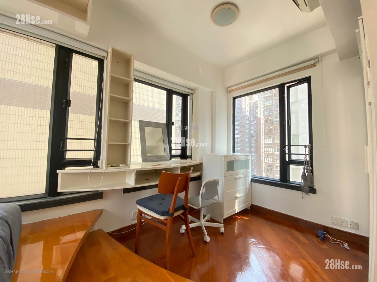 俊庭居 租盘 1 房 292 平方尺