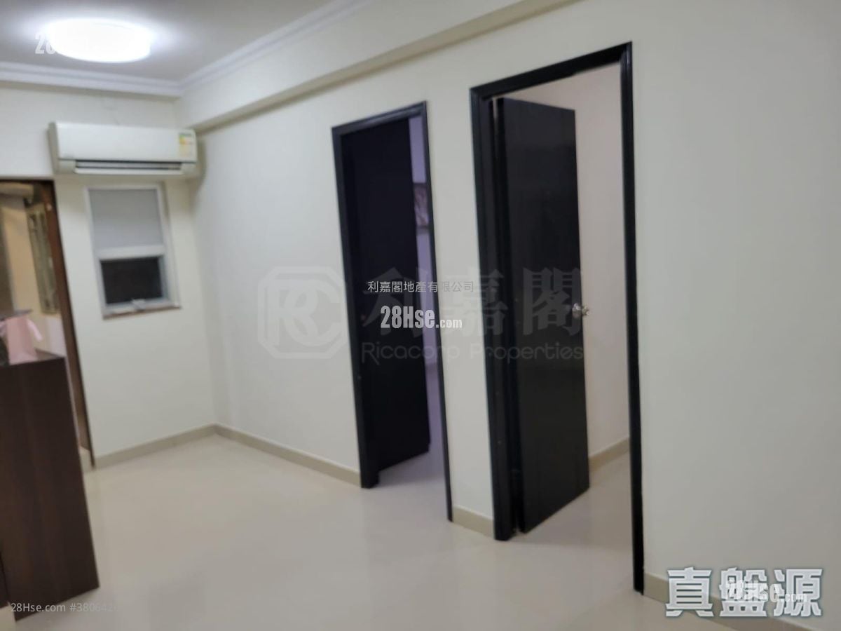 Mei Foo Sun Chuen Rental 2 Bedrooms , 1 Bathroom 464 ft²