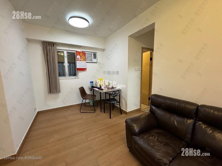 Fanling Town Center Sell 2 Bedrooms , 1 Bathroom 376 ft²