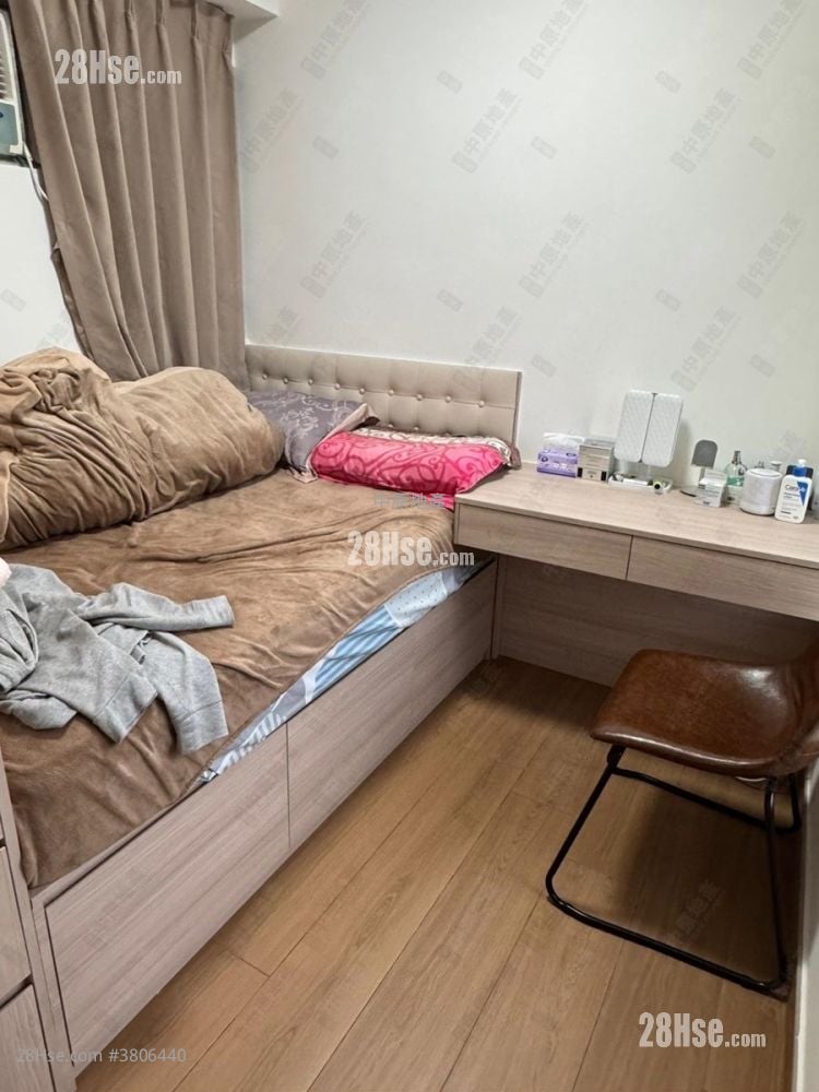 Fanling Town Center Sell 2 Bedrooms , 1 Bathroom 376 ft²