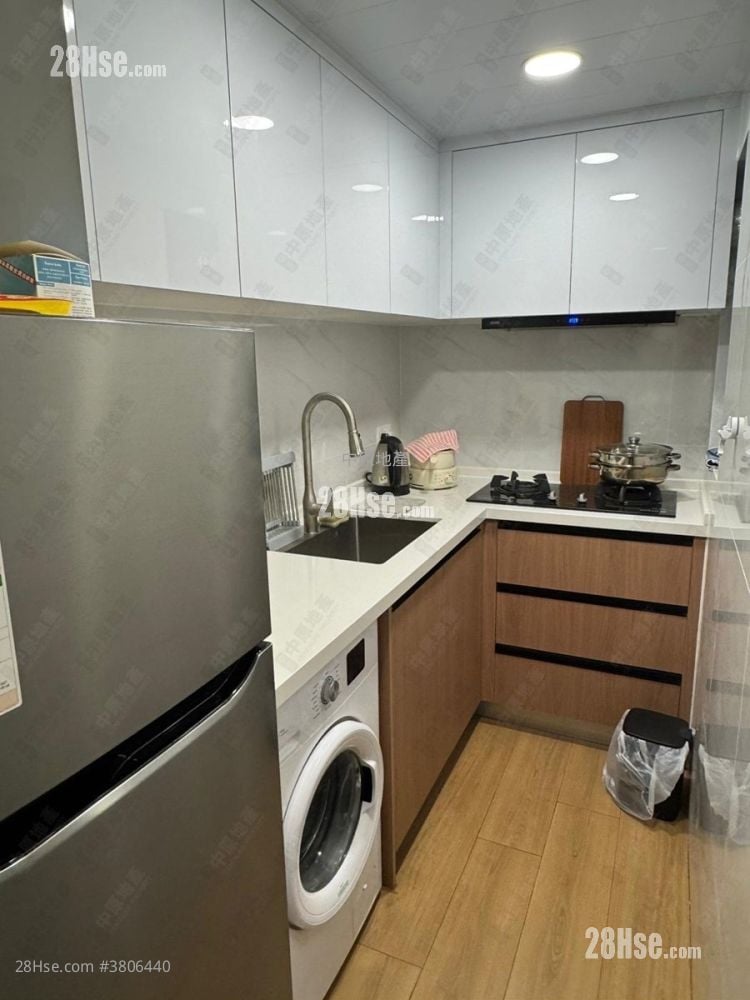 Fanling Town Center Sell 2 Bedrooms , 1 Bathroom 376 ft²