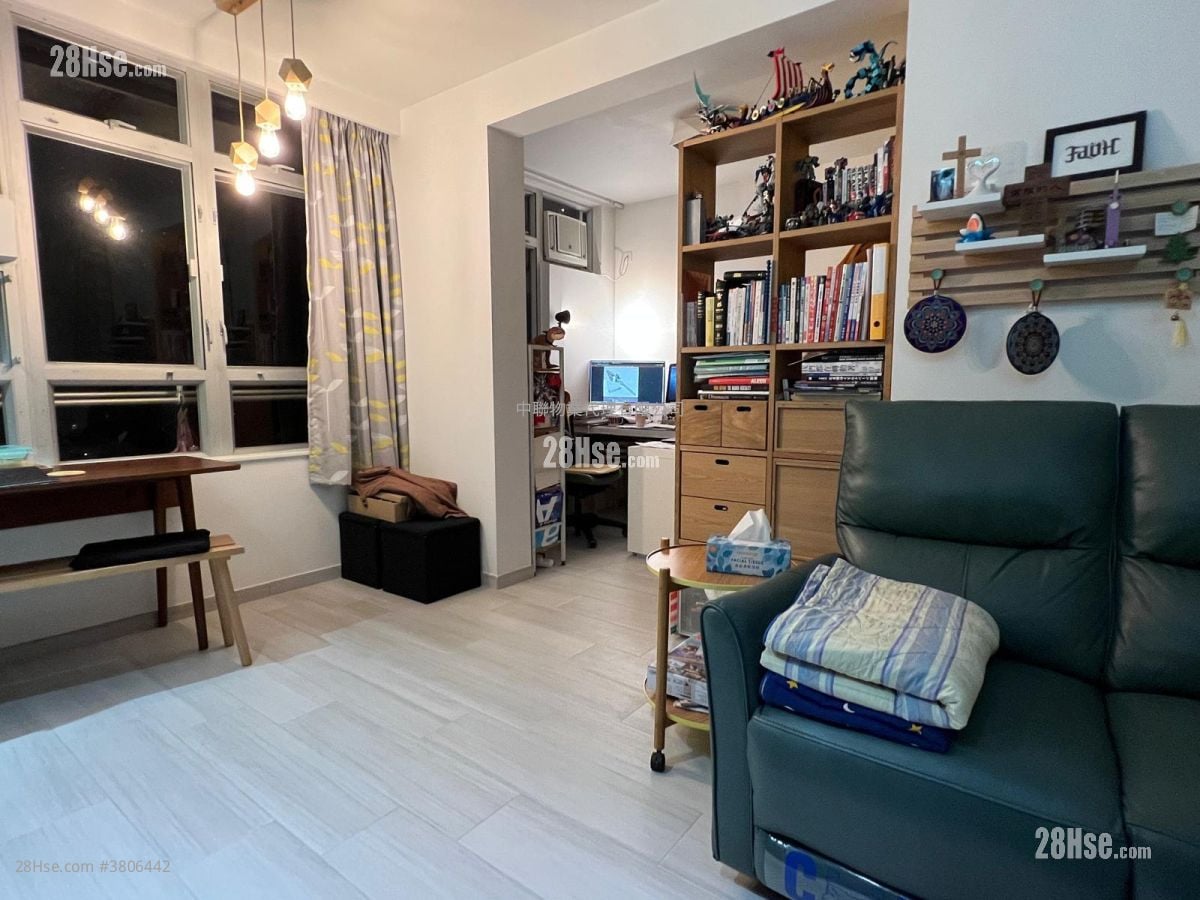 Mei Ying Court Sell 2 Bedrooms 445 ft²