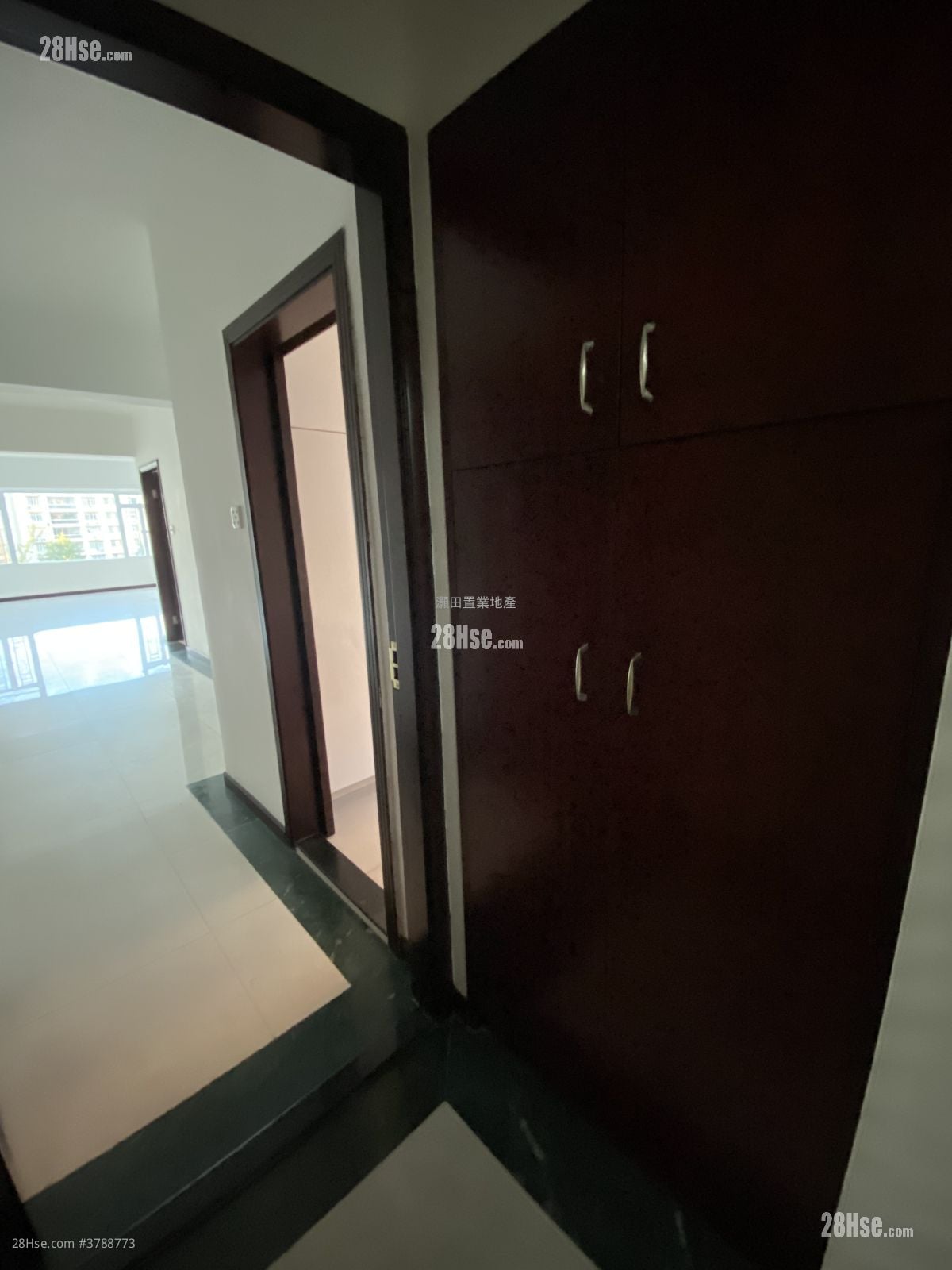 La Belle Mansion Rental 3 Bedrooms , 2 Bathrooms 1,130 ft²