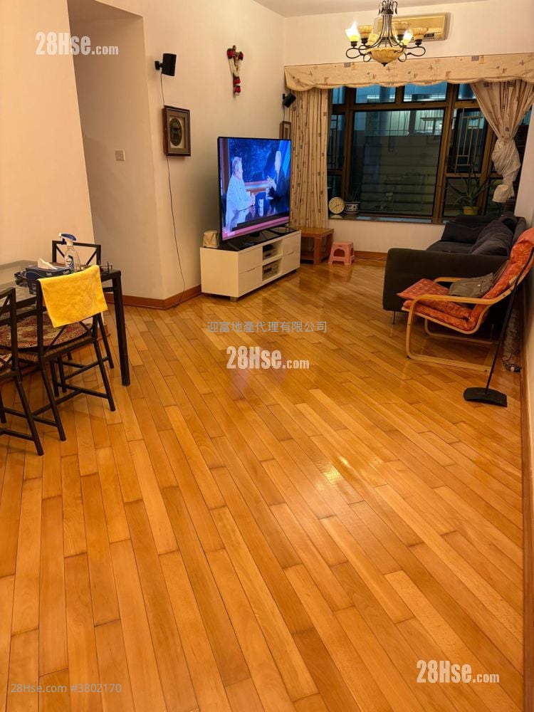 Royal Peninsula Sell 4 Bedrooms , 3 Bathrooms 952 ft²