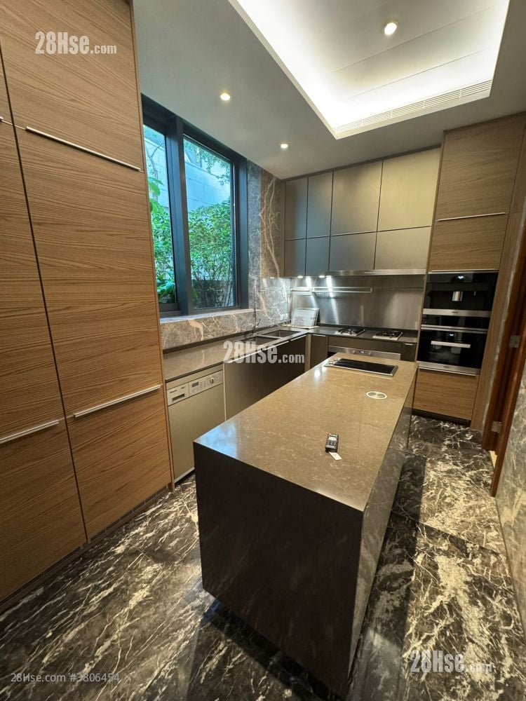 骏岭荟 租盘 5+ 房 , 4 浴室 3,098 平方尺