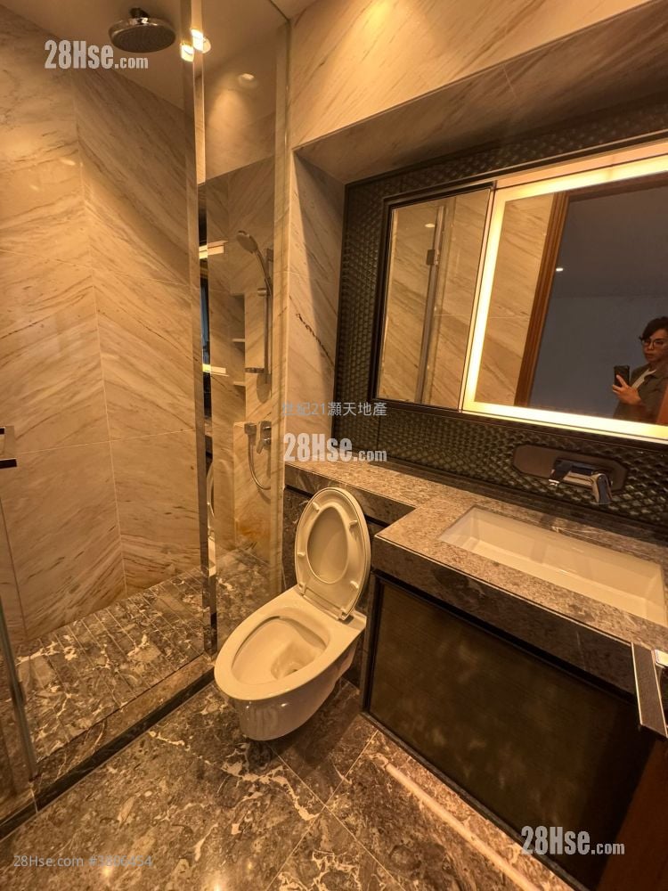 骏岭荟 租盘 5+ 房 , 4 浴室 3,098 平方尺