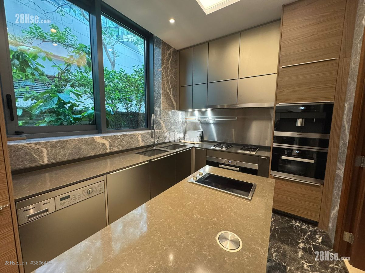 骏岭荟 租盘 5+ 房 , 4 浴室 3,098 平方尺