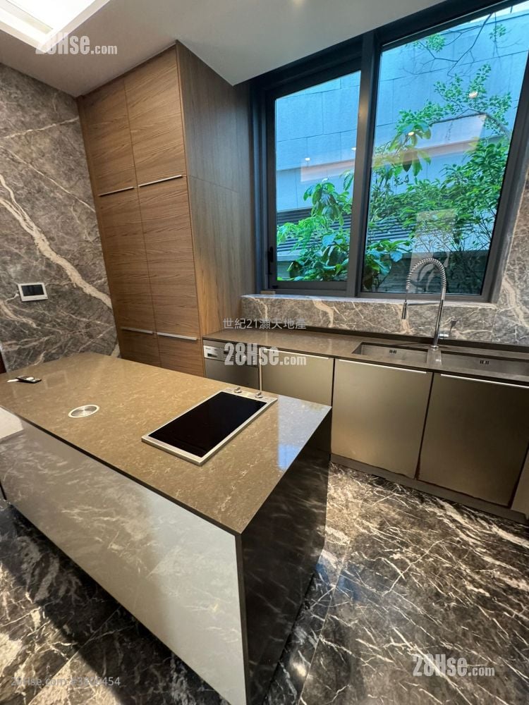 骏岭荟 租盘 5+ 房 , 4 浴室 3,098 平方尺