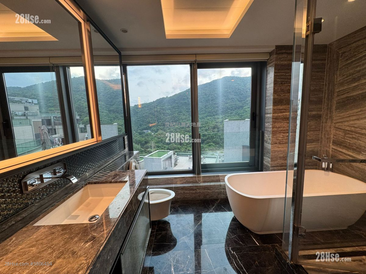 骏岭荟 租盘 5+ 房 , 4 浴室 3,098 平方尺