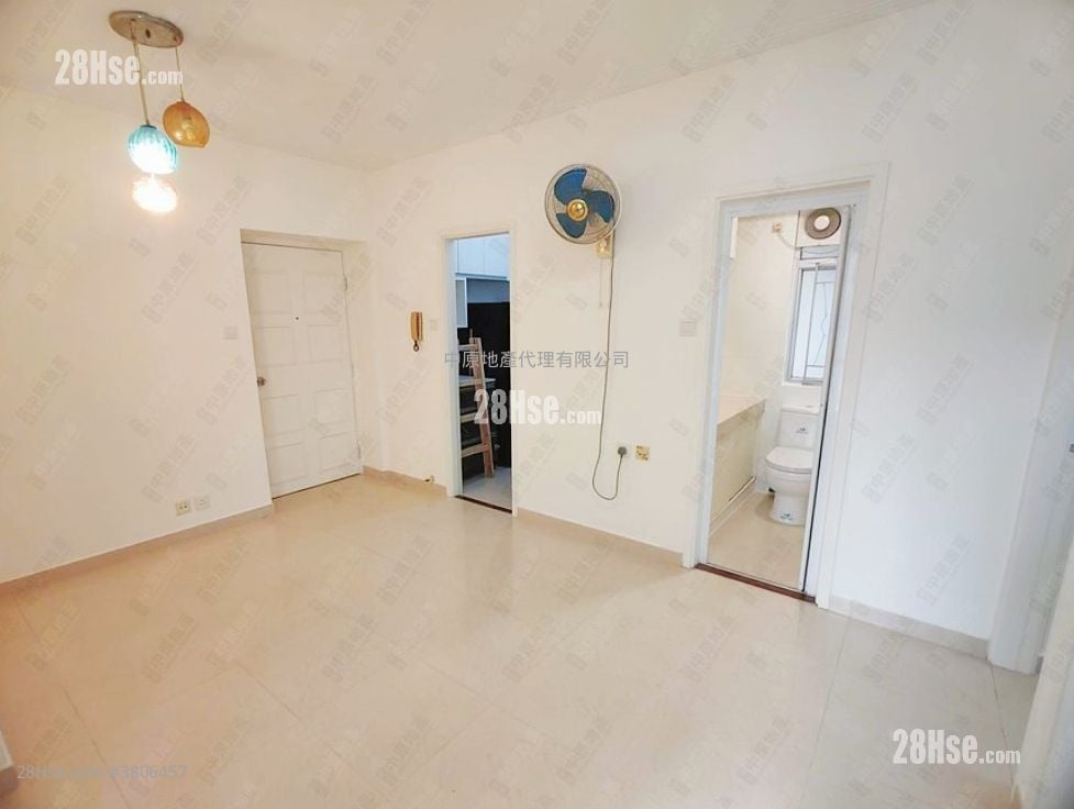 Tsuen King Garden Sell 2 Bedrooms 380 ft²