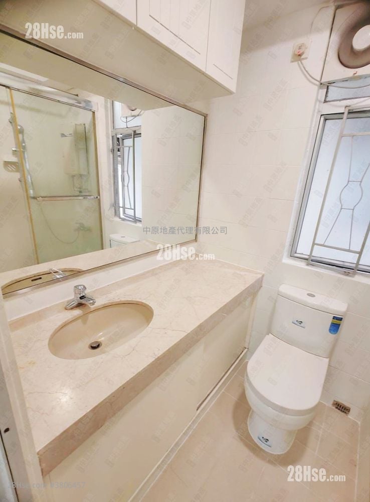 Tsuen King Garden Sell 2 Bedrooms 380 ft²