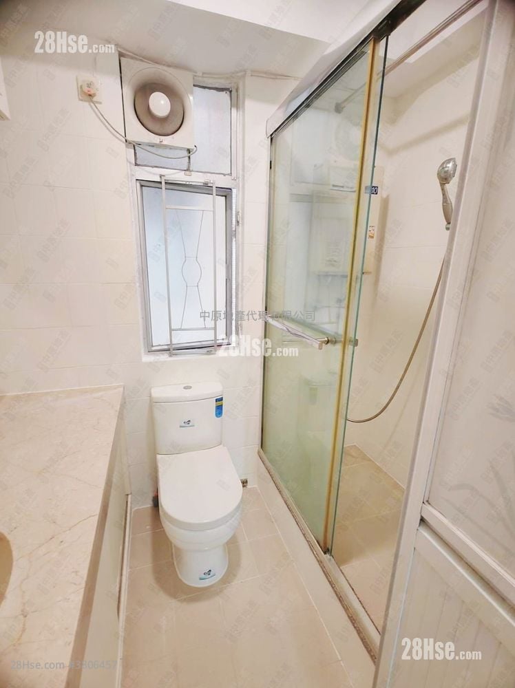 Tsuen King Garden Sell 2 Bedrooms 380 ft²