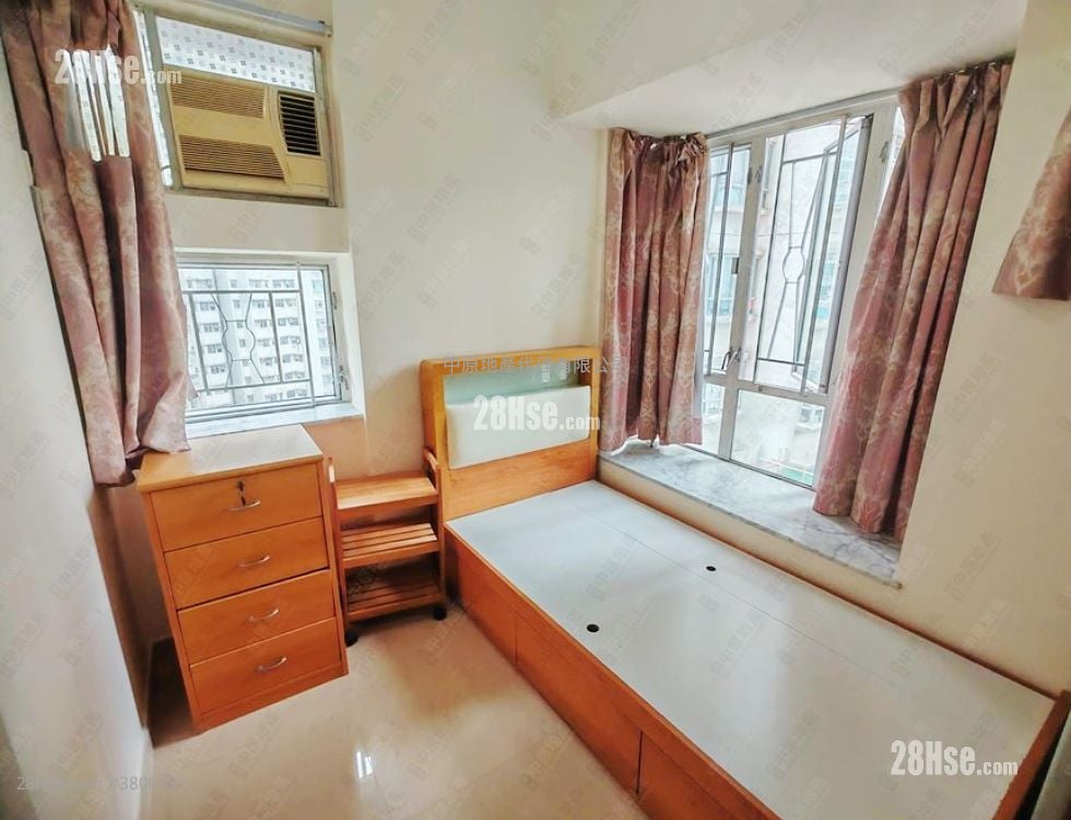 Tsuen King Garden Sell 2 Bedrooms 380 ft²