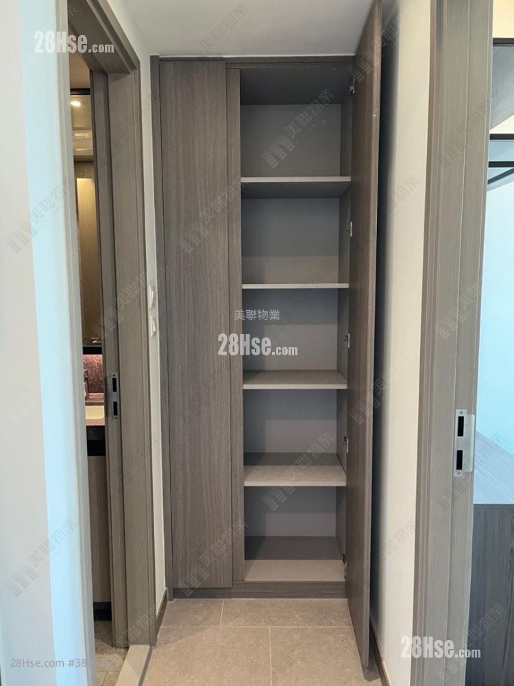 Yoho West Sell 2 Bedrooms 440 ft²