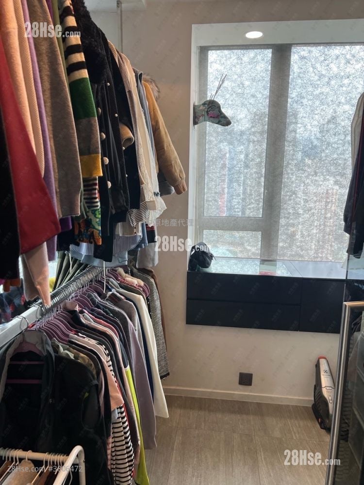 万景峯 售盘 3 房 668 平方尺