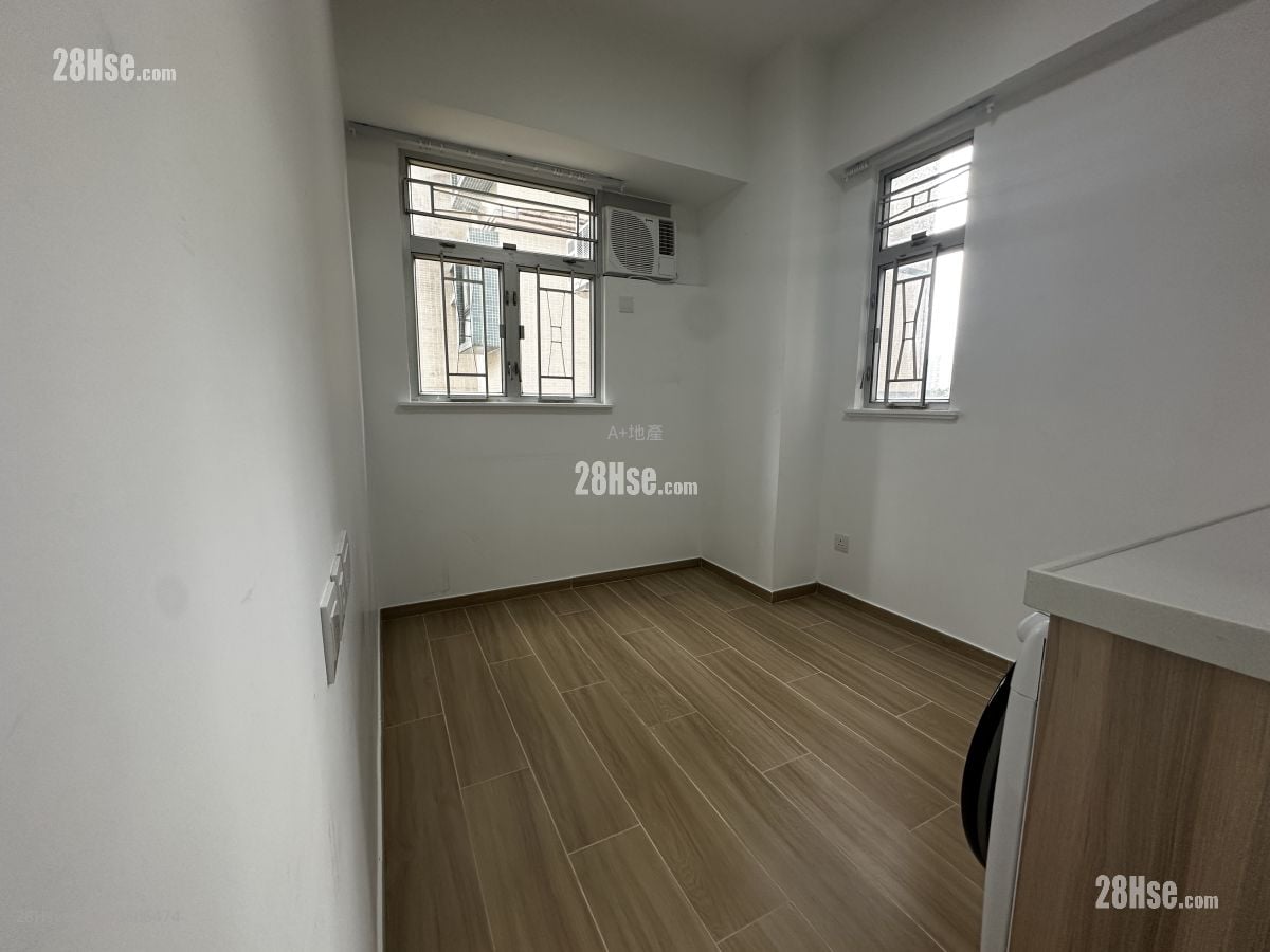 Lung Cheung Building Rental Studio , 1 Bathroom 150 ft²