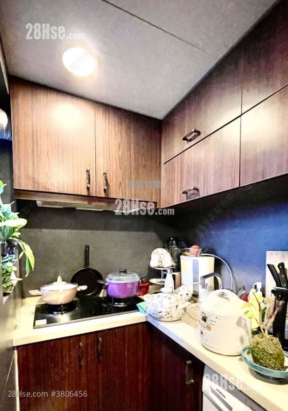 Fanling Town Center Sell 2 Bedrooms , 1 Bathroom 399 ft²