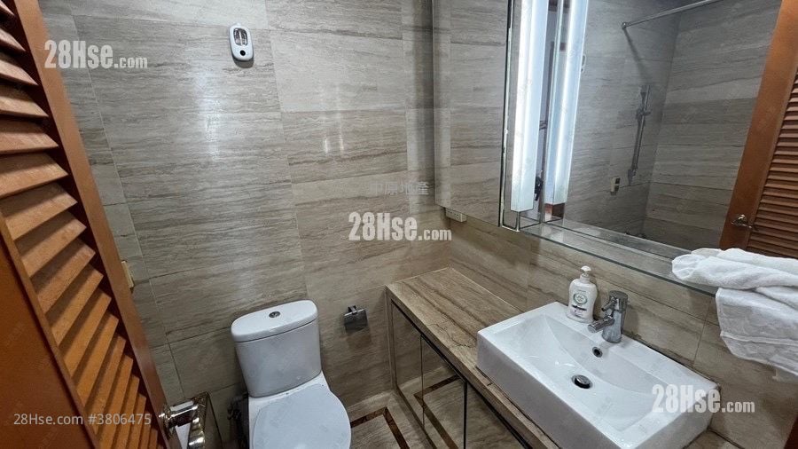 御凯 租盘 3 房 , 2 浴室 728 平方尺