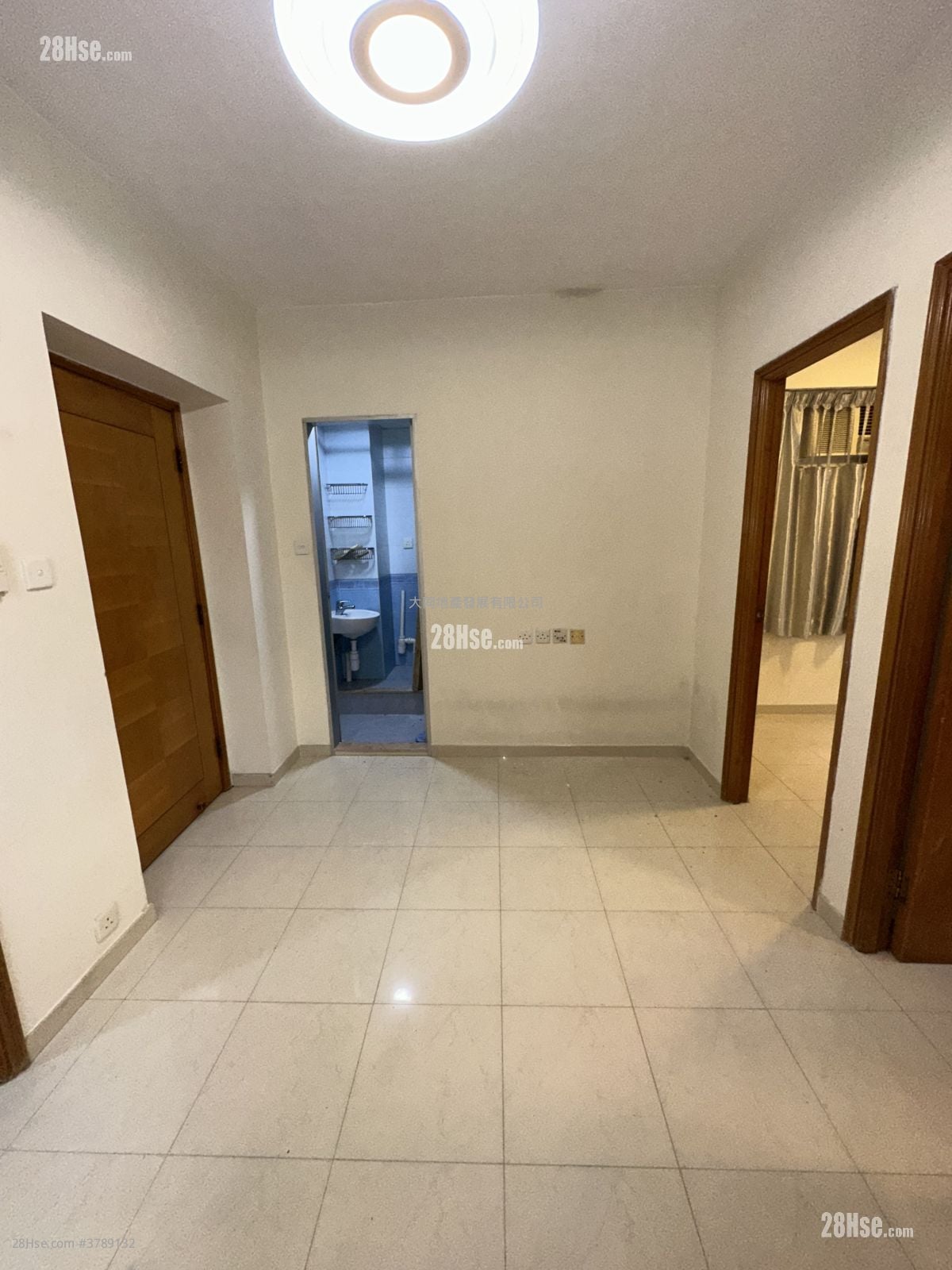 鸿威大厦 租盘 2 房 , 1 浴室 305 平方尺