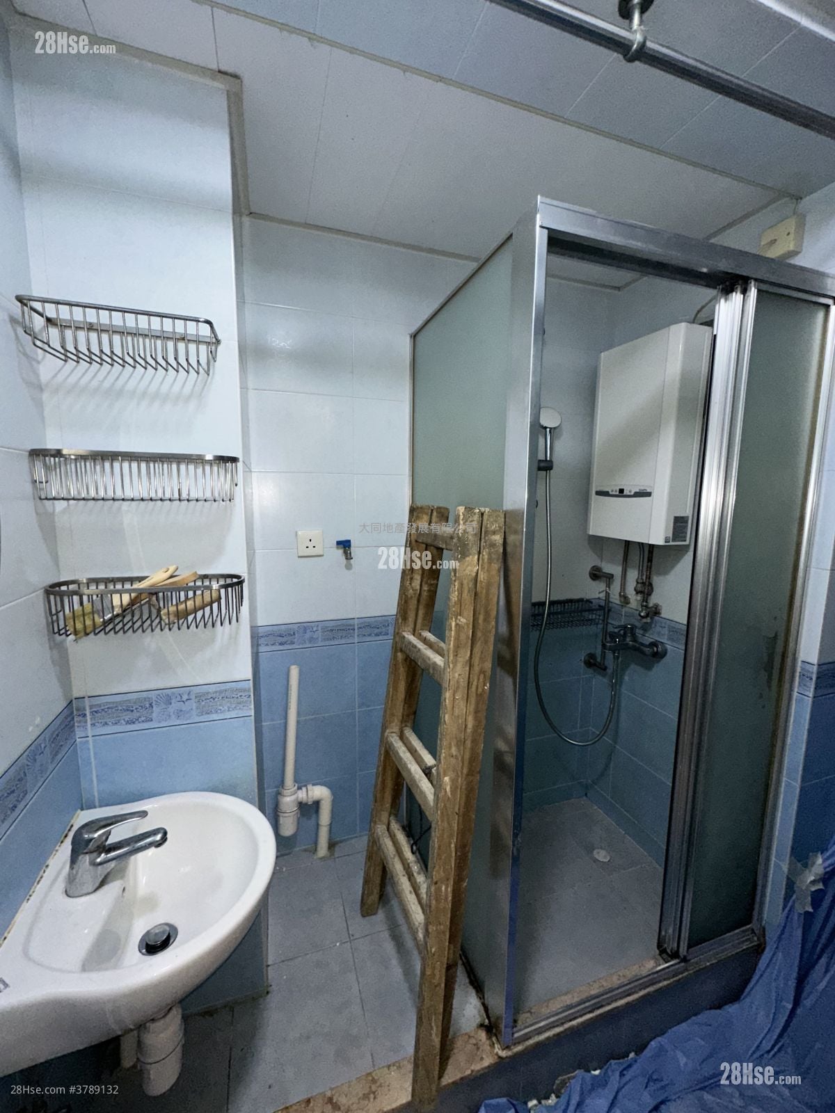 鸿威大厦 租盘 2 房 , 1 浴室 305 平方尺