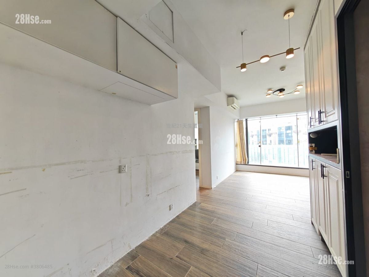 The Carmel Sell 2 Bedrooms , 2 Bathrooms 805 ft²