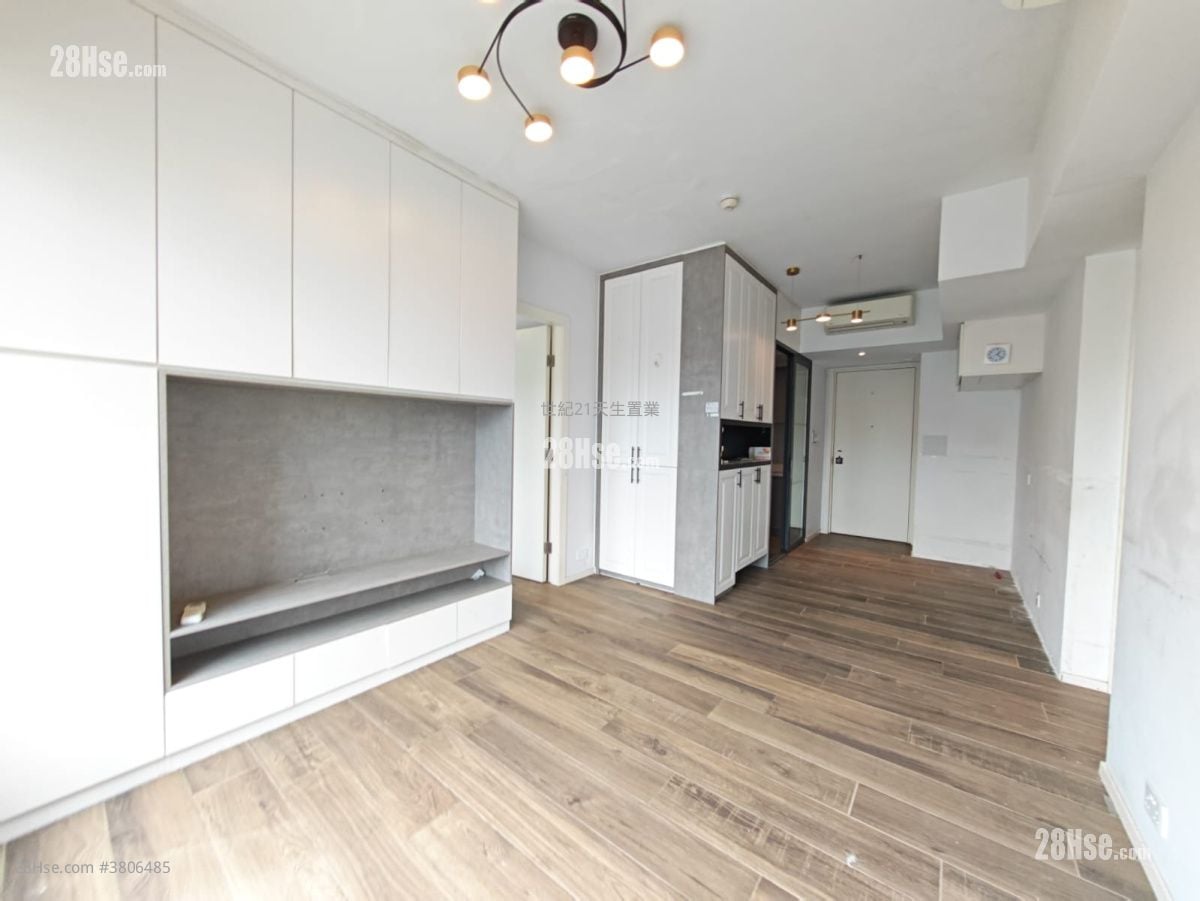 The Carmel Sell 2 Bedrooms , 2 Bathrooms 805 ft²