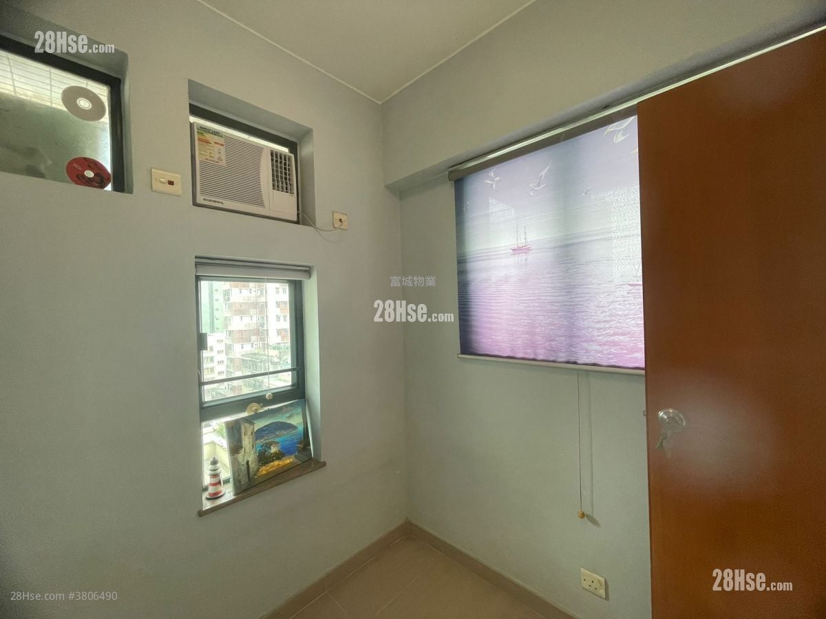 Yau On Court Sell 2 Bedrooms , 1 Bathroom 318 ft²