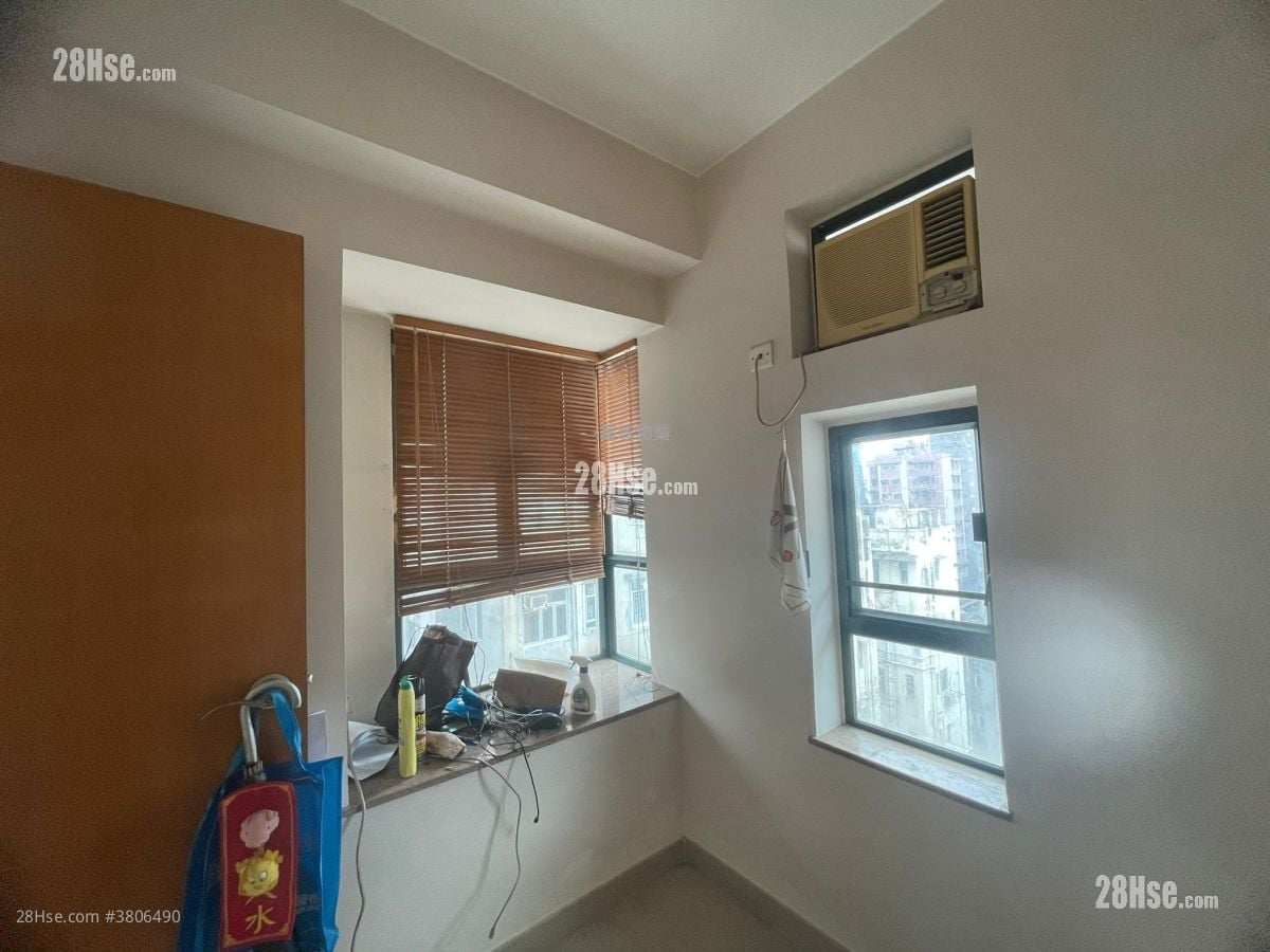 Yau On Court Sell 2 Bedrooms , 1 Bathroom 318 ft²