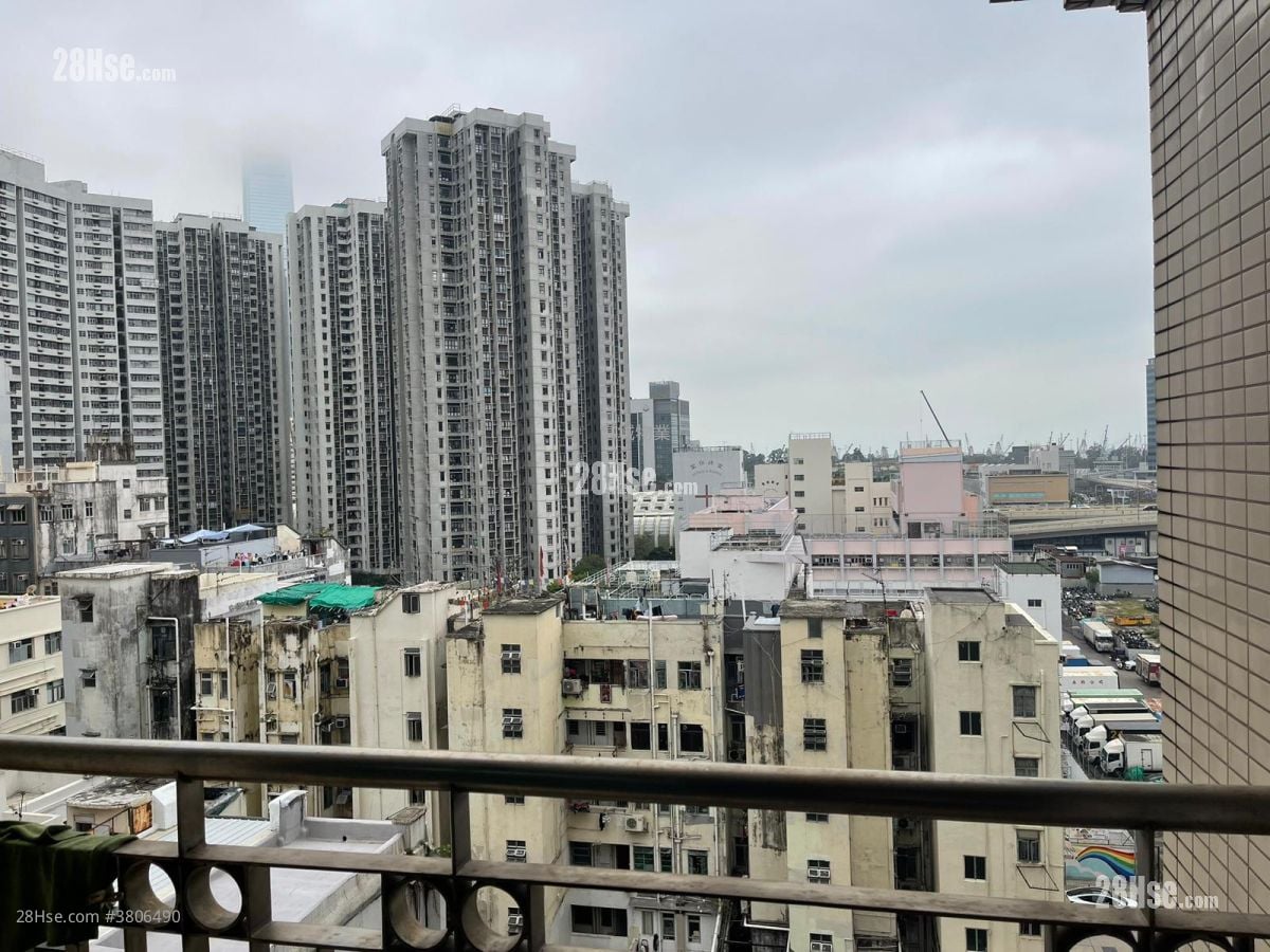 Yau On Court Sell 2 Bedrooms , 1 Bathroom 318 ft²
