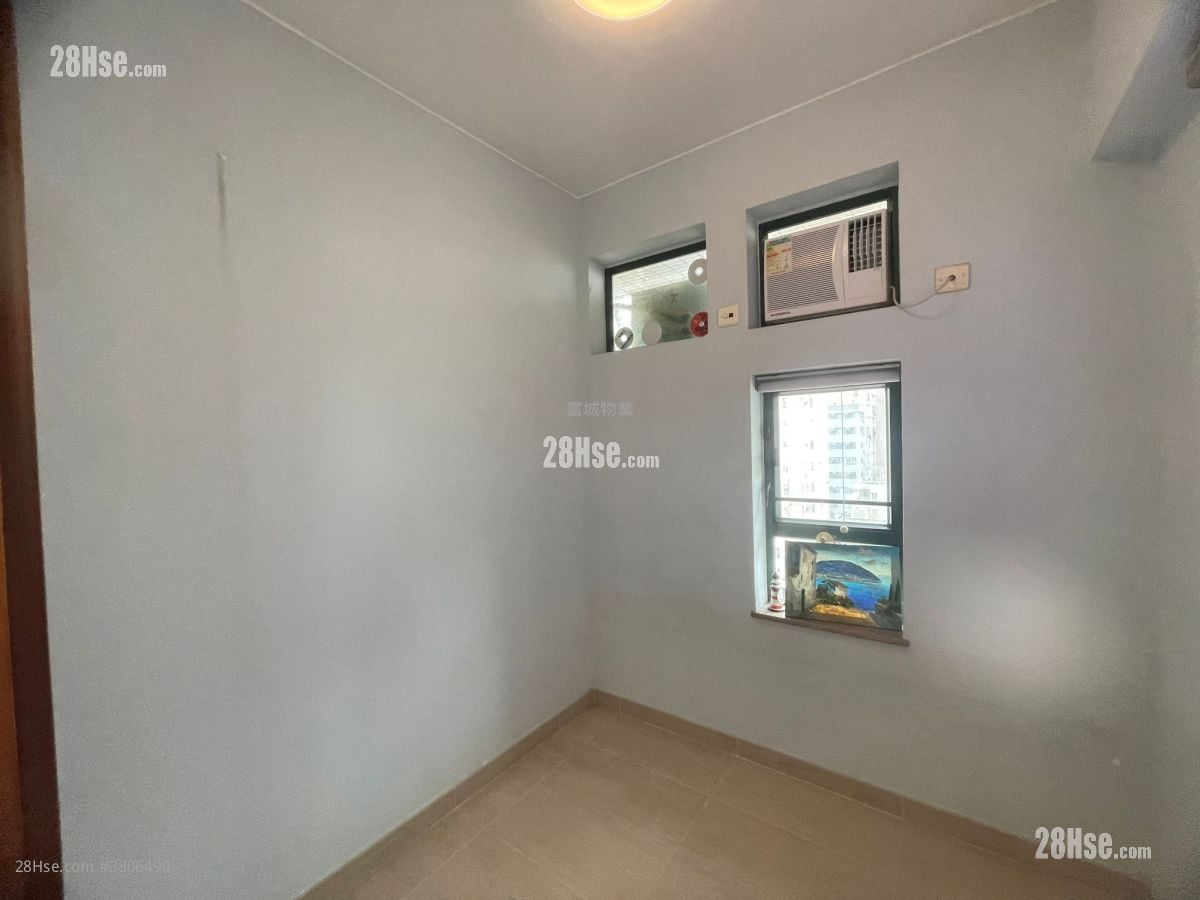 Yau On Court Sell 2 Bedrooms , 1 Bathroom 318 ft²