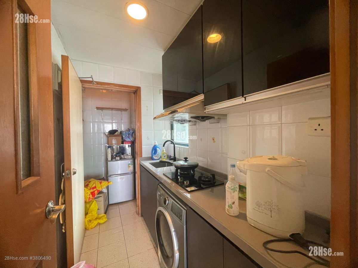 Yau On Court Sell 2 Bedrooms , 1 Bathroom 318 ft²