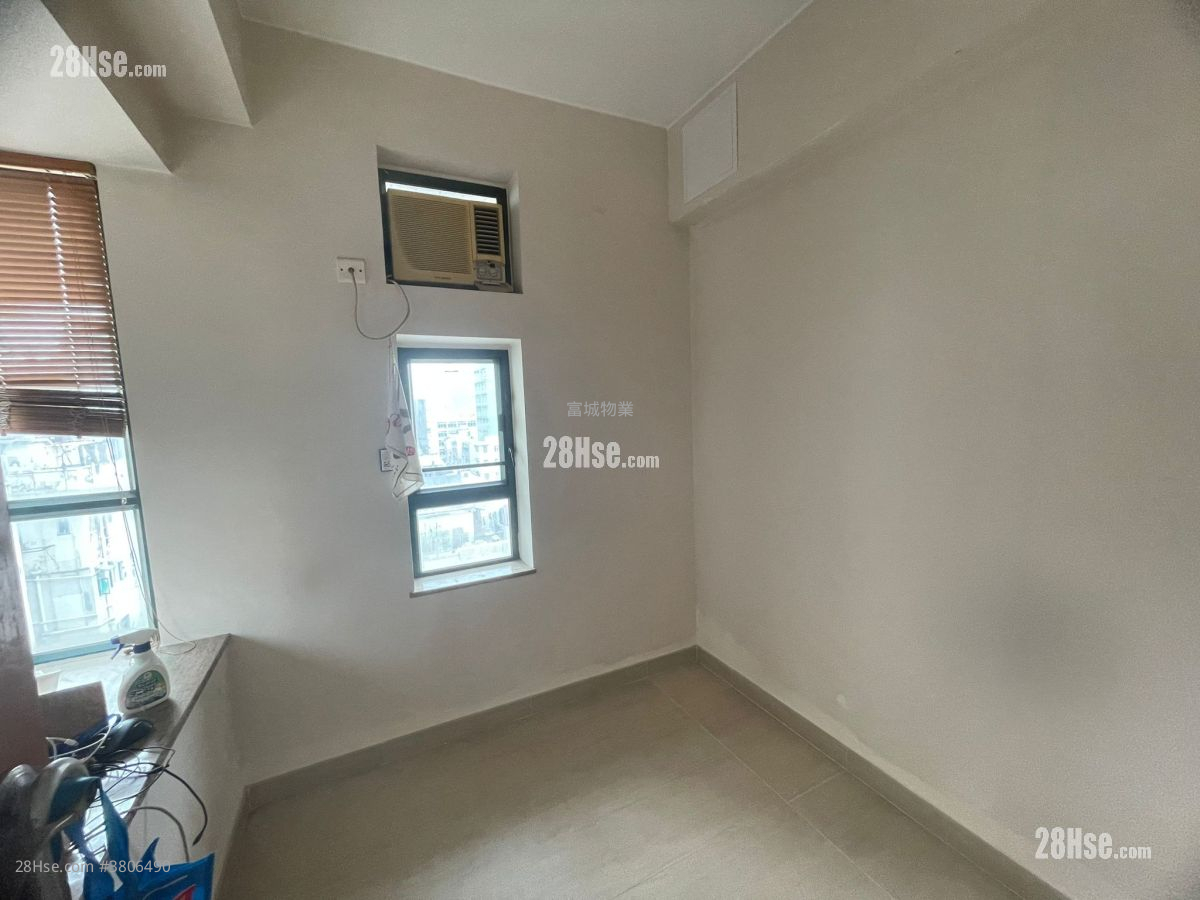 Yau On Court Sell 2 Bedrooms , 1 Bathroom 318 ft²