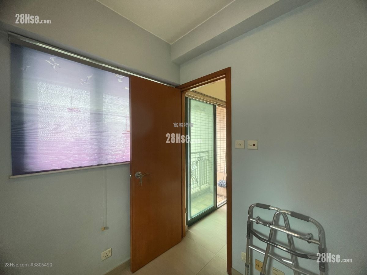 Yau On Court Sell 2 Bedrooms , 1 Bathroom 318 ft²