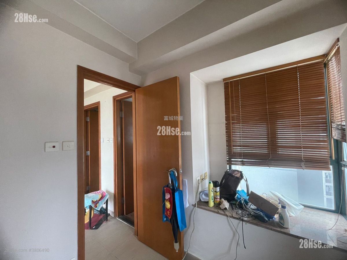 Yau On Court Sell 2 Bedrooms , 1 Bathroom 318 ft²