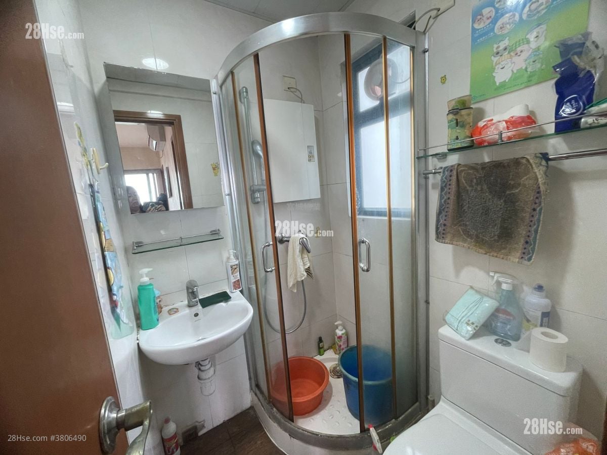 Yau On Court Sell 2 Bedrooms , 1 Bathroom 318 ft²