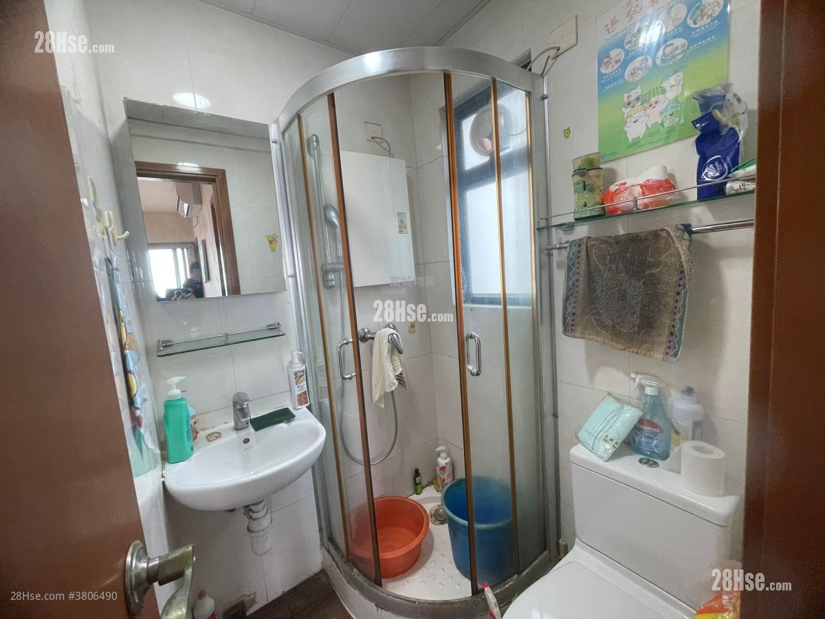 Yau On Court Sell 2 Bedrooms , 1 Bathroom 318 ft²