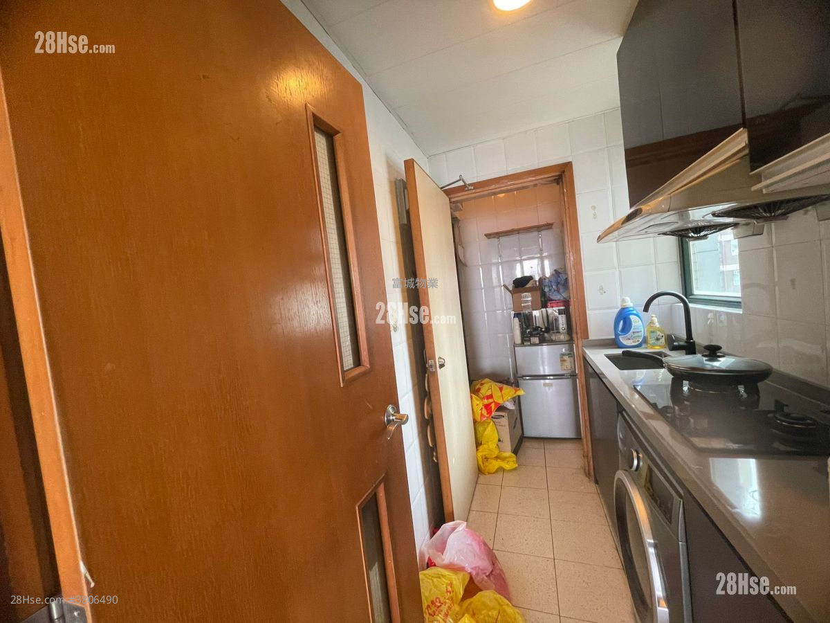 Yau On Court Sell 2 Bedrooms , 1 Bathroom 318 ft²