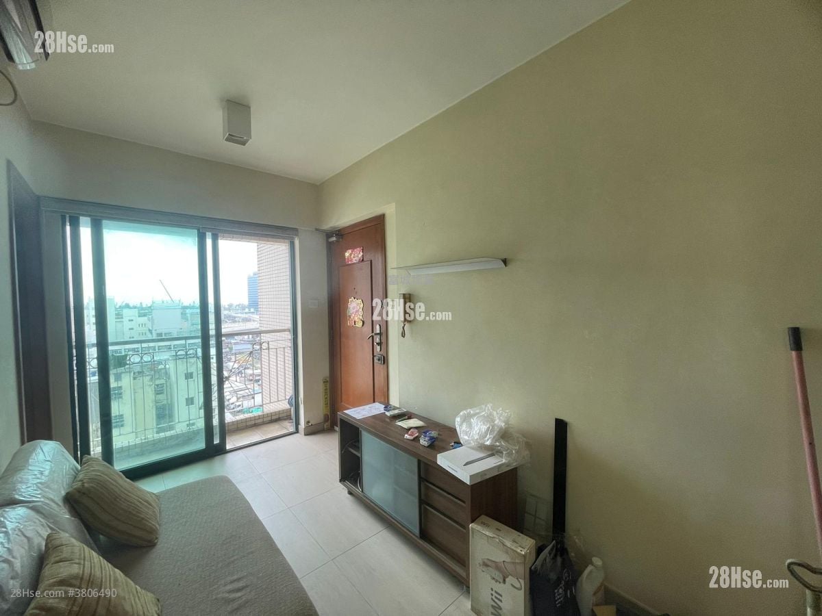 Yau On Court Sell 2 Bedrooms , 1 Bathroom 318 ft²