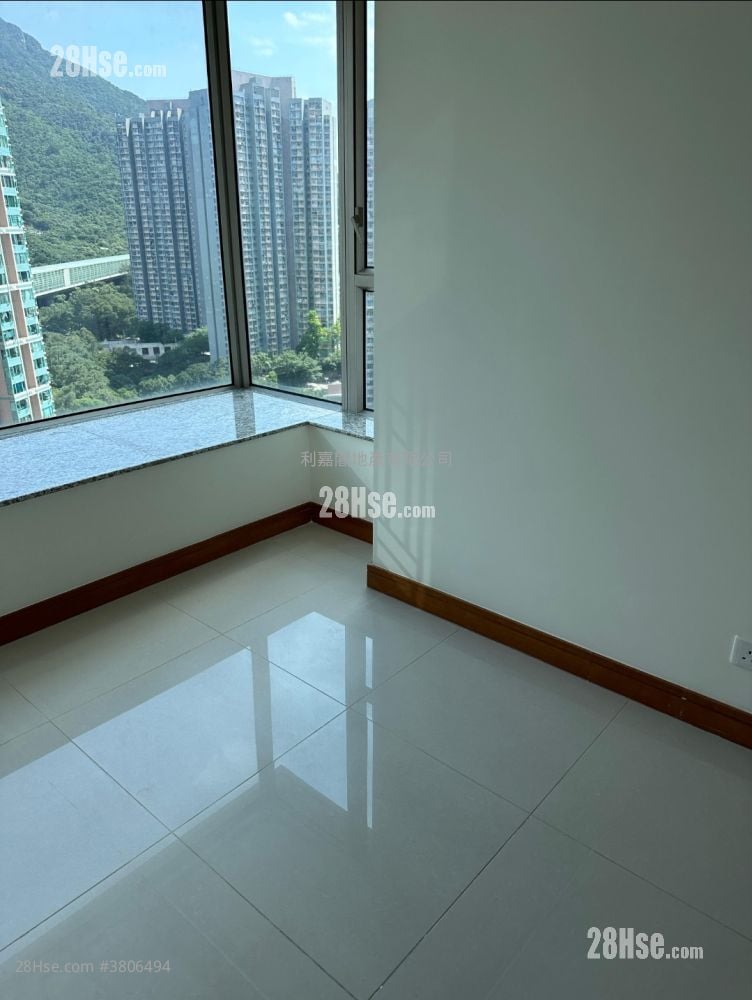 银湖天峰 售盘 2 房 604 平方尺