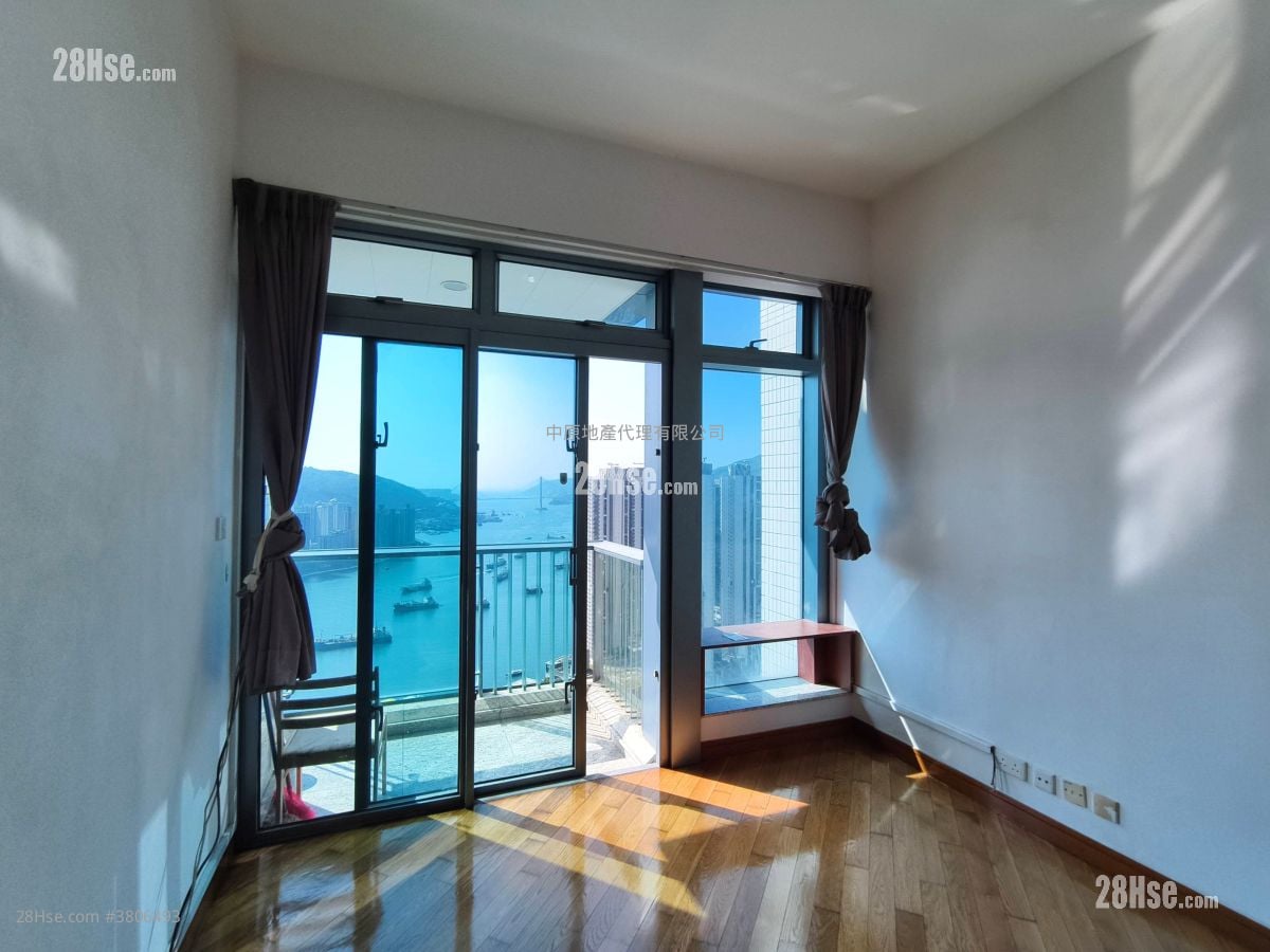 The Dynasty Rental 3 Bedrooms , 2 Bathrooms 728 ft²